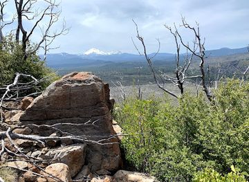 california/shasta-cascade/landmark/hat-creek-rim-scenic-viewpoint
