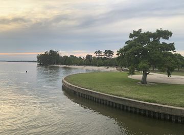 louisiana/northshore/landmark/fontainebleau-beach