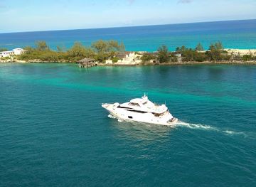 the-bahamas/nassau-and-paradise-island/landmark/parliament-square