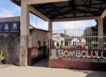 kenya/mombasa-beach/landmark/bombolulu-coast-workshop-and-cultural-centre