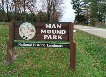 wisconsin/great-river-road/landmark/man-mound-park