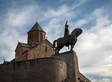 georgia/imereti/landmark/statue-of-king-vakhtang-gorgasali