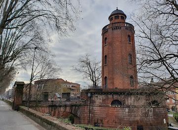 france/toulouse/saint-cyprien/landmark/prairie-des-filtres