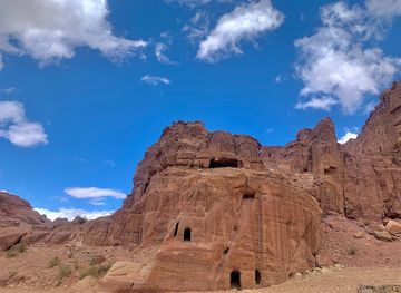 jordan/tafilah/landmark/facades-street