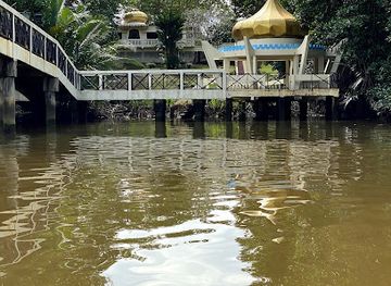 brunei/kampong-ayer/landmark/royal-tomb-of-sultan-husin-kamaluddin