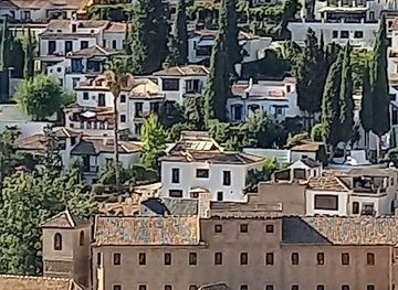 spain/andalusia/landmark/museo-de-la-alhambra