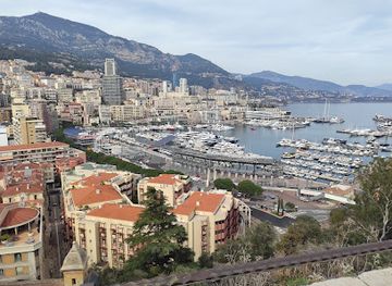 monaco/moneghetti/landmark/les-petits-trains-monaco-tours