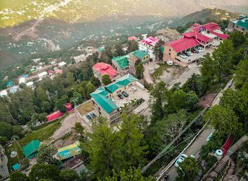 pakistan/murree/landmark/the-roomy-lodge