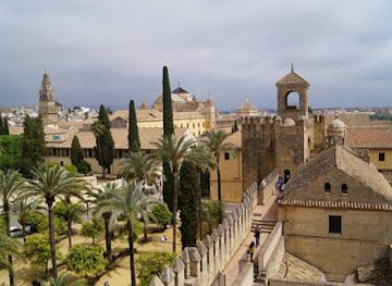 spain/cordoba/san-lorenzo/landmark/torre-del-homenaje