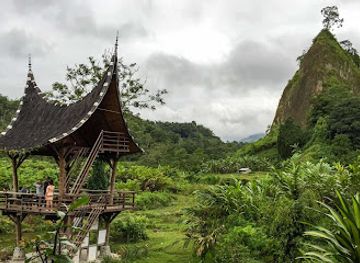 indonesia/west-sumatra/landmark/sianok-valley-panoramic