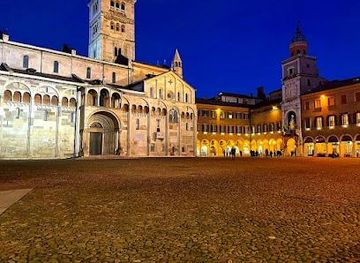 italy/bologna/landmark/piazza-grande
