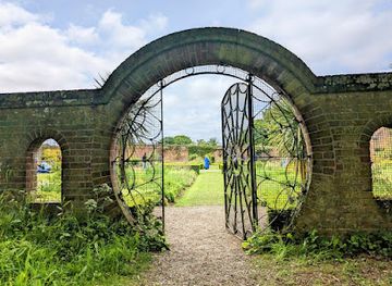 united-kingdom/the-broads/landmark/hoveton-hall-estate