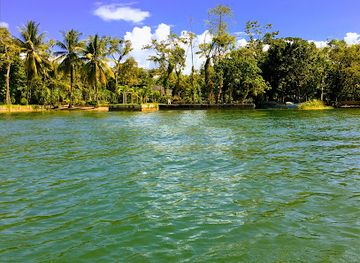 guatemala/rio-dulce/landmark/monkey-bay-marina-rio-dulce-izabal-guatemala