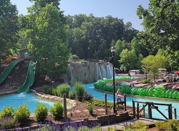 tennessee/dollywood/landmark/little-creek-falls