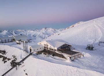 france/les-deux-alpes/landmark/refuge-des-glaciers-alt-3200m