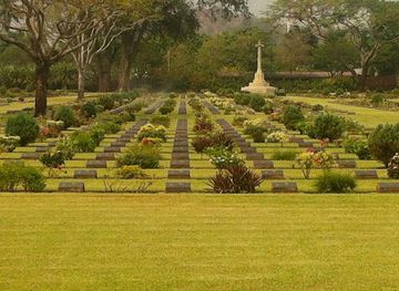 thailand/kanchanaburi/landmark/chong-kai-allied-war-cemetery