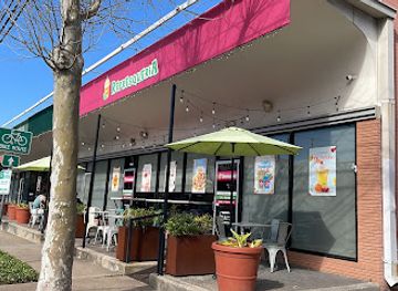 texas/houston/rice-village/landmark/refresqueria-at-rice-village