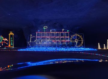 kentucky/louisville/landmark/louisville-mega-cavern