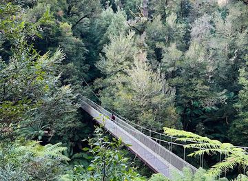 australia/gippsland/landmark/corrigan-suspension-bridge