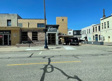 michigan/mount-pleasant/landmark/vin-trofeo-s-pizzeria-pub