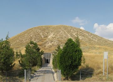 turkiye/phrygia/landmark/midas-tumulusu
