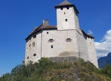 liechtenstein/schaaner-panoramaweg/landmark/burg-gutenberg