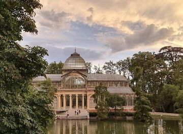 spain/madrid/landmark/palacio-de-cristal
