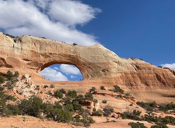 utah/canyonlands/landmark/wilson-arch-scenic-view-area