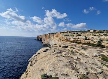 malta/ghajn-tuffieha-bay/landmark/ghar-ir-rih