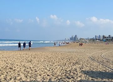 israel/haifa-beaches/landmark/student-beach