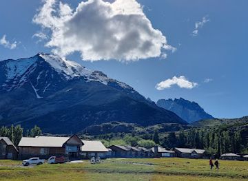 argentina/torres-del-paine-national-park/landmark/fantastico-sur-refugio-torre-central