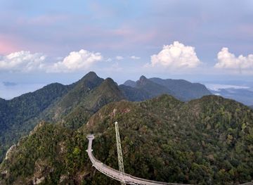 malaysia/langkawi-archipelago/landmark/ayer-hangat-friday-night-market