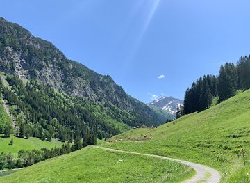 liechtenstein/furstensteig/landmark/valunatal