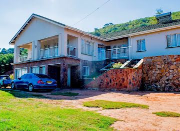 zimbabwe/chimanimani-national-park/landmark/chimanimani-leisure-safaris