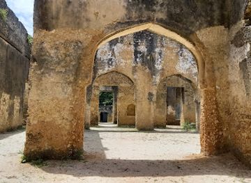 tanzania/western-zone/landmark/mtoni-palace-ruins