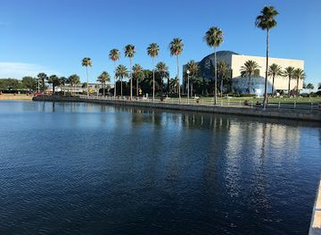 florida/st-petersburg/landmark/ten-mile-world-record-historical-landmark