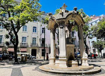 portugal/lisbon/chiado/landmark/chafariz-do-carmo