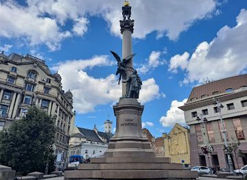 ukraine/lviv/landmark/adam-mickiewicz-monument