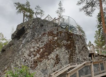 finland/south-ostrobothnia/landmark/lostenen-glacial-erratic-boulder