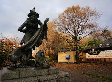 germany/saxony/landmark/narrenhaus-denkmal