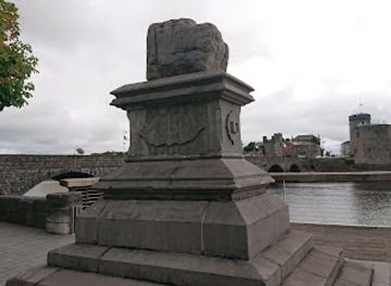 ireland/limerick/landmark/treaty-stone