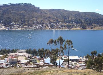 bolivia/lake-titicaca-basin/landmark/strait-of-tiquina