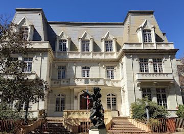 chile/valparaiso-region/landmark/palacio-carrasco