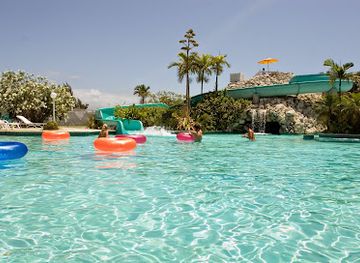 the-bahamas/lucaya/landmark/taino-beach-resort-and-clubs