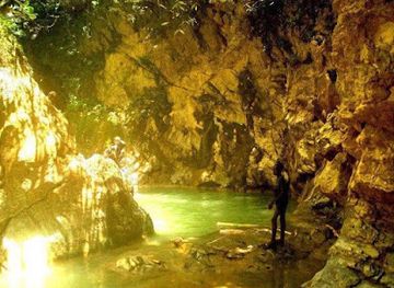 haiti/bassin-bleu/landmark/cave-grotte-marie-jeanne