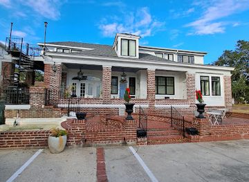 mississippi/biloxi/landmark/chateau-blessey