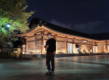 south-korea/jeonju/landmark/jeonju-hanok-village-tourist-information-center