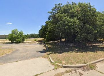 oklahoma/central-oklahoma/landmark/old-bench