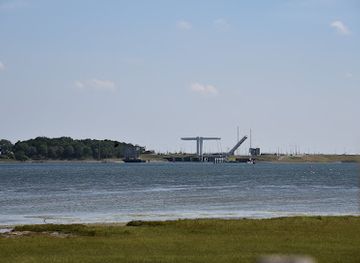 netherlands/zeeland/landmark/wolphaartsdijk