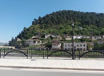 albania/berat/landmark/ura-e-gorices